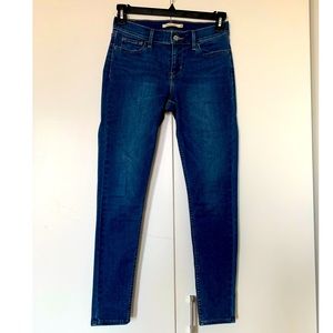 Levi’s 710 Super Skinny Jeans